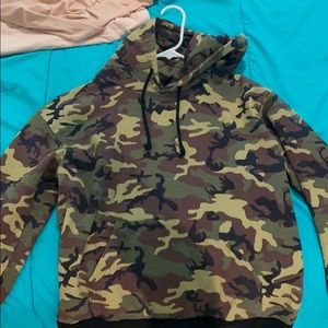 Kylie Jenner kylieshop camo hoodie